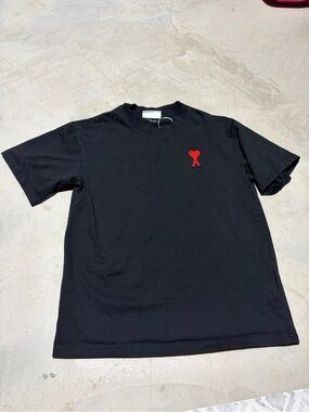 Ami alexandre mattiussi Paris Black Men's T-Shirt with Red Heart Logo small